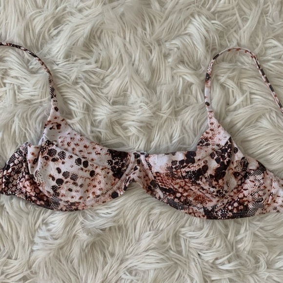 White and Brown animal print bikini top and bottom set size Medium - Picture 8 of 16